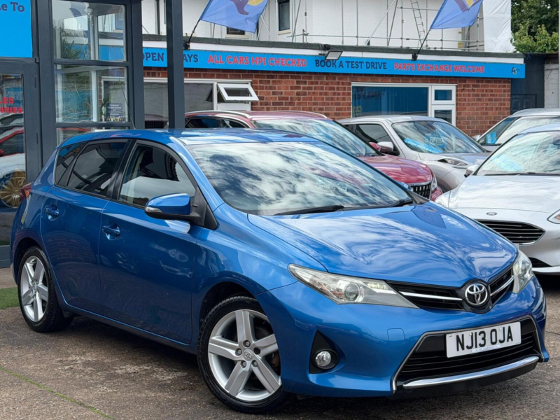 2013 Toyota Auris 1.6 V-Matic Sport Euro 5 5dr in Blue — image 1