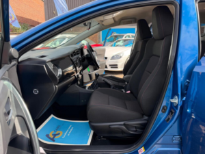 2013 Toyota Auris 1.6 V-Matic Sport Euro 5 5dr in Blue — image 4