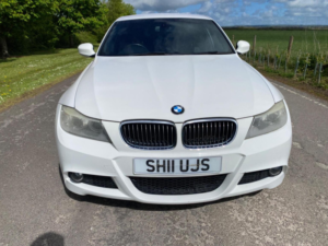 2011 BMW 3 Series 2.0 318i Sport Plus Edition Euro 5 (s/s) 4dr in White — image 2