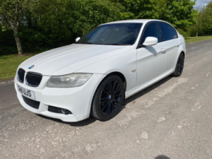 2011 BMW 3 Series 2.0 318i Sport Plus Edition Euro 5 (s/s) 4dr in White — image 6