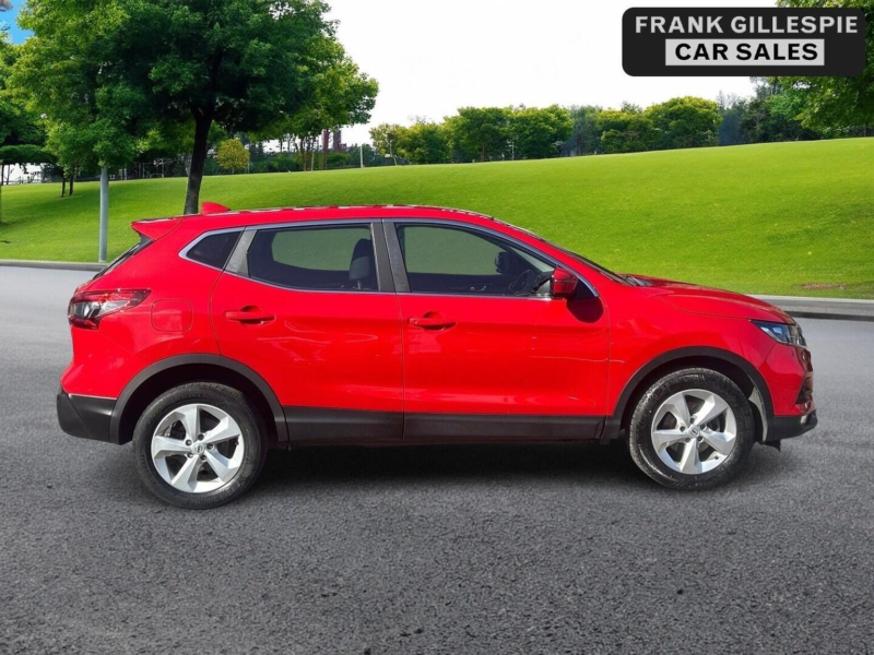 2019 Nissan Qashqai 1.3 Dig-T Acenta Premium Euro 6 (s/s) 5dr in Red — image 1