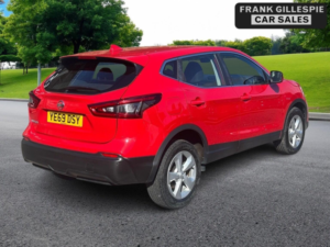 2019 Nissan Qashqai 1.3 Dig-T Acenta Premium Euro 6 (s/s) 5dr in Red — image 6