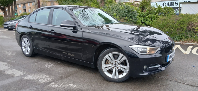 2013 BMW 3 Series 2.0 320d Sport Saloon in Black — image 1