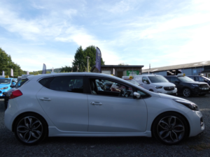 2017 Kia Ceed 1.6 T-Gdi Gt Hatchback 5dr Petrol Manual Euro 6 (201 Bhp) in White — image 2