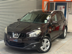 2010 Nissan Qashqai+2 1.6 N-Tec 2WD Euro 4 5dr in Black — image 4