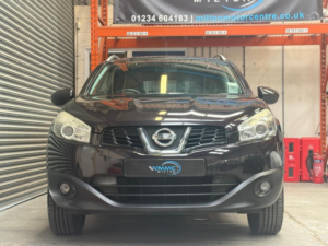 2010 Nissan Qashqai+2 1.6 N-Tec 2WD Euro 4 5dr in Black — image 5