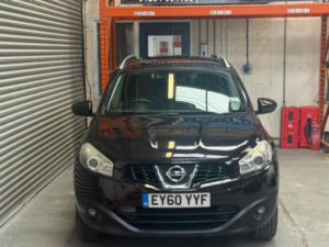 2010 Nissan Qashqai+2 1.6 N-Tec 2WD Euro 4 5dr in Black — image 6