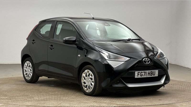2022 Toyota Aygo 1.0 Vvt-I X-Play in Black — image 1