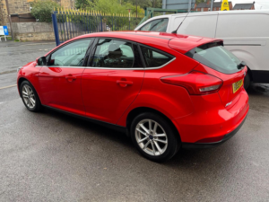 2015 Ford Focus 1.5 Tdci Zetec Euro 6 (s/s) 5dr in Red — image 4