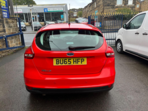 2015 Ford Focus 1.5 Tdci Zetec Euro 6 (s/s) 5dr in Red — image 5