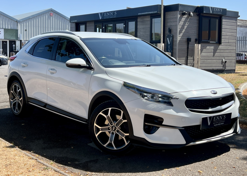 2020 Kia Xceed 1.4 T-Gdi 3 in White — image 1