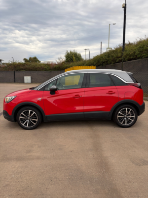 2018 Vauxhall Crossland X 1.2 Elite SUV 5dr Petrol Manual Euro 6 (81 Ps) in Red — image 2