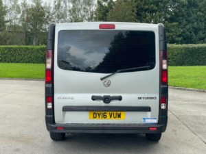 2016 Vauxhall Vivaro 1.6 Cdti 2900 Biturbo Ecoflex L2 H1 Euro 6 (s/s) 5dr (9 Seat) in Silver — image 6