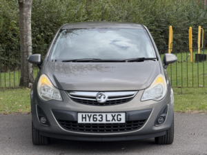 2013 Vauxhall Corsa 1.4 16v Se in Brown — image 2