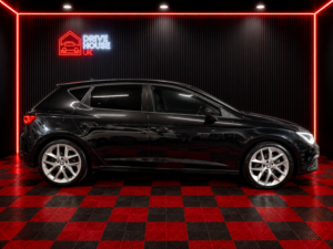 2017 SEAT Leon 2.0 Tdi Fr Technology in Black — image 2