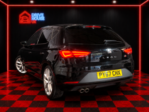 2017 SEAT Leon 2.0 Tdi Fr Technology in Black — image 3