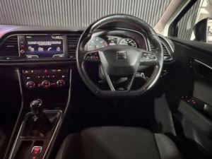 2017 SEAT Leon 2.0 Tdi Fr Technology in Black — image 5