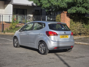 2016 Kia Venga 1.4 2 MPV 5dr Petrol Manual Euro 6 (s/s) (89 Bhp) in Silver — image 4
