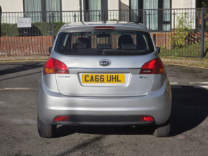 2016 Kia Venga 1.4 2 MPV 5dr Petrol Manual Euro 6 (s/s) (89 Bhp) in Silver — image 5