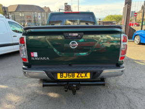 2018 Nissan Navara 2.3 Dci Tekna Pickup Double Cab 4dr Diesel Auto 4WD Euro 6 (190 Ps) in Green — image 5