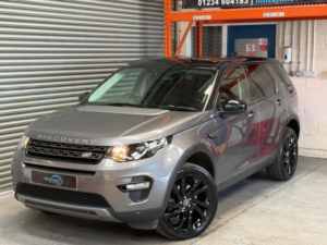 2017 Land Rover Discovery Sport 2.0 Td4 Se Tech Auto 4WD Euro 6 (s/s) 5dr in Grey — image 4