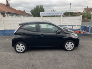 2017 Toyota Aygo 1.0 Vvt-I X-Play in Black — image 2