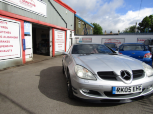 2005 Mercedes-Benz Slk 3.5 Slk350 in Silver — image 2