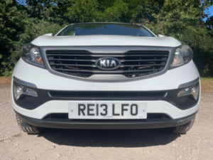 2013 Kia Sportage 1.7 Crdi Ecodynamics 1 2WD Euro 5 (s/s) 5dr in White — image 5