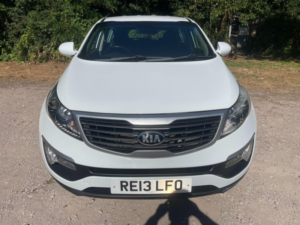 2013 Kia Sportage 1.7 Crdi Ecodynamics 1 2WD Euro 5 (s/s) 5dr in White — image 6