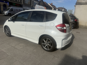 2012 Honda Jazz 1.4 I-Vtec Si in White — image 4