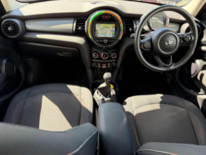 2019 MINI Hatch 1.5 Cooper Classic Euro 6 (s/s) 5dr in Red — image 5