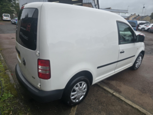 2015 Volkswagen Caddy 1.6 Tdi C20 Startline in White — image 5