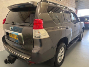 2012 Toyota Land Cruiser 3.0 D-4d Lc3 Auto 4WD Euro 5 5dr in Grey — image 4