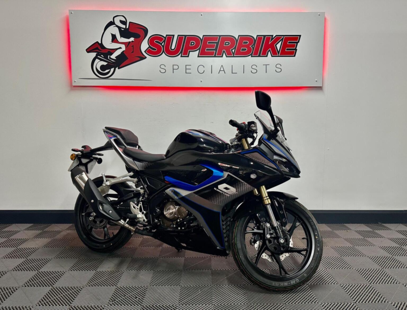 2026 Qjmotor Srk 125 R 125 Sports Euro 5 in Black — image 1