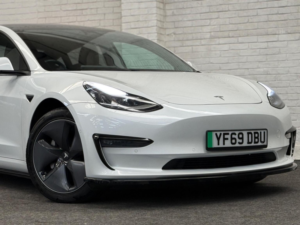 2019 Tesla Model 3 (dual Motor) Long Range Auto 4wde 4dr in White — image 5