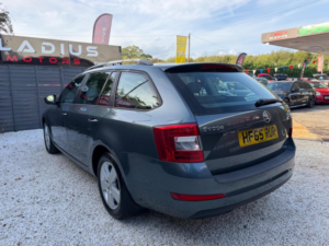 2015 Skoda Octavia 1.4 Tsi Se Euro 6 (s/s) 5dr in Grey — image 4