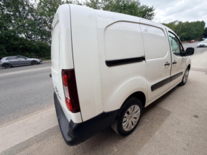 2015 Citroen Berlingo 1.6 Hdi 725 X Crew Van L2 6dr in White — image 4