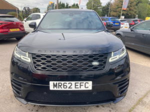 2018 Land Rover Range Rover Velar 2.0 D180 R-Dynamic Se SUV 5dr Diesel Auto 4WD Euro 6 (s/s) (180 Ps) in Black — image 2