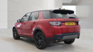 2017 Land Rover Discovery Sport 2.0 Td4 Hse Black in Red — image 5