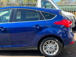 2018 Ford Focus 1.0t Ecoboost Zetec Edition Auto Euro 6 (s/s) 5dr in Blue — image 4