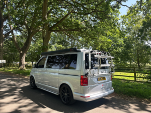 2017 Volkswagen Transporter 2.0 Tdi T28 Bluemotion Tech Highline Panel Van 5dr Diesel Manual Fwd Swb Euro 6 (s/s) (102 Ps) in Silver — image 5