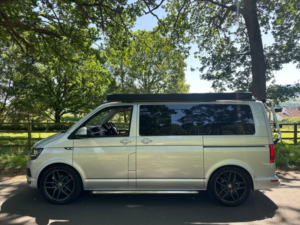 2017 Volkswagen Transporter 2.0 Tdi T28 Bluemotion Tech Highline Panel Van 5dr Diesel Manual Fwd Swb Euro 6 (s/s) (102 Ps) in Silver — image 6