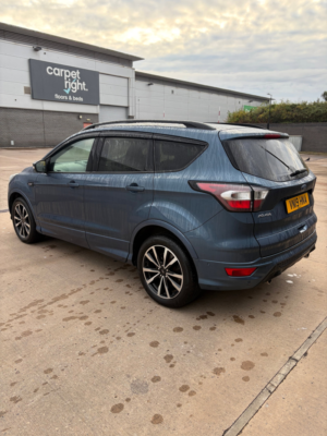 2019 Ford Kuga 1.5t Ecoboost Gpf St-Line SUV 5dr Petrol Manual Euro 6 (s/s) (150 Ps) in Blue — image 3