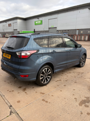 2019 Ford Kuga 1.5t Ecoboost Gpf St-Line SUV 5dr Petrol Manual Euro 6 (s/s) (150 Ps) in Blue — image 5