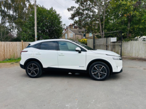2023 Nissan Qashqai 1.5 H E-Power Tekna Auto Euro 6 (s/s) 5dr in White — image 3