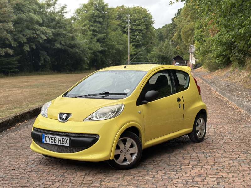 2006 Peugeot 107 1.0 12v Urban Lite in Yellow — image 1