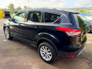 2015 Ford Kuga 2.0 Tdci Titanium SUV 5dr Diesel Manual AWD Euro 6 (s/s) (180 Ps) in Black — image 4