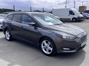 2017 Ford Focus 1.0 T Ecoboost Zetec Edition in Grey — image 4