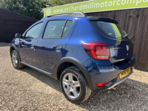 2019 Dacia Sandero Stepway 0.9 Stepway Essential Tce 90 My18 in Blue — image 4
