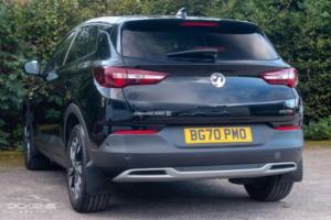 2020 Vauxhall Grandland X 1.2 Turbo Griffin Euro 6 (s/s) 5dr in Black — image 6